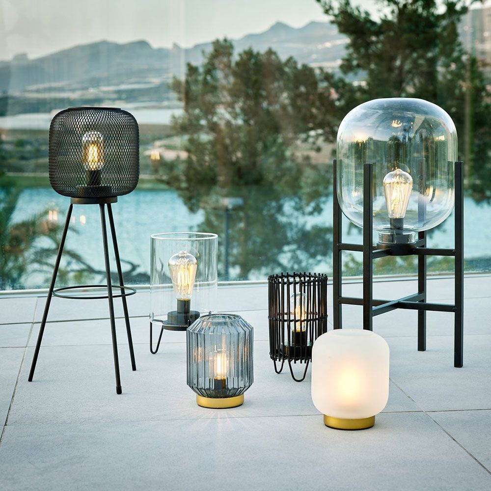 Ar baterijām darbināma lampa VANNRIKSE