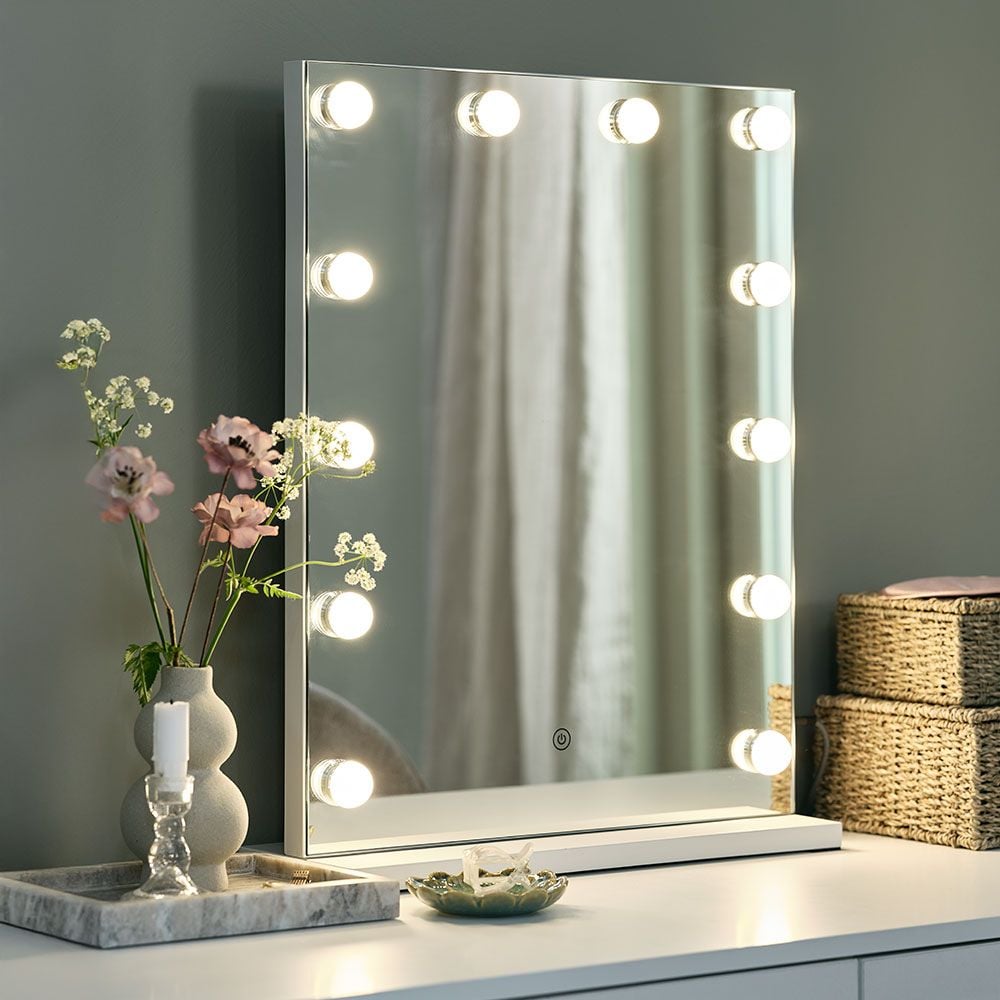 Spogulis ar LED apgaismojumu ENGLERUP