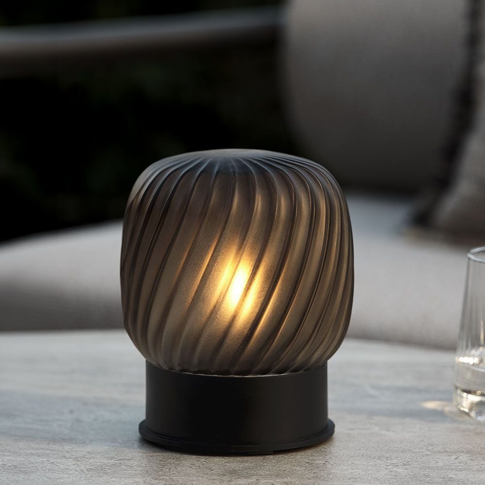 Ar baterijām darbināma lampa MEJSE