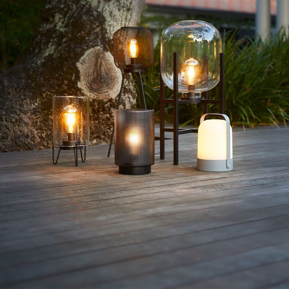 Ar baterijām darbināma lampa VANNRIKSE