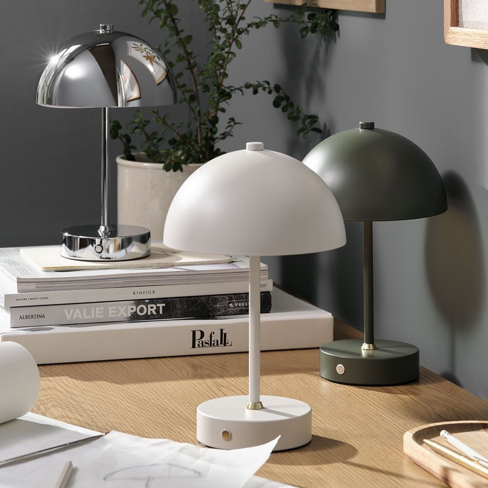 Ar baterijām darbināma lampa KENT