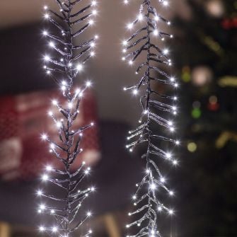 576 LED lampiņu virtene SAGI