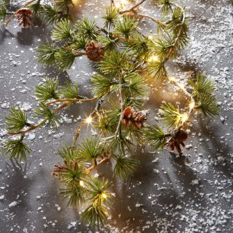 30 LED lampiņu virtene BOR